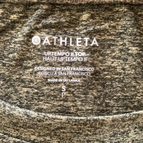 Beautiful Green Athleta Uptempo II Long Sleeve Top. Size S. New With Tags. - Picture 10 of 10